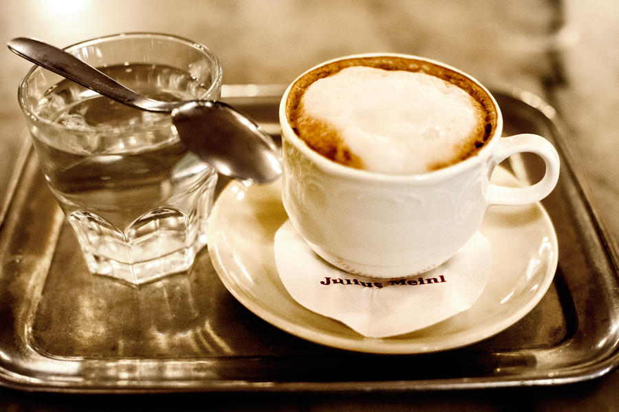 Cafe-Bräunerhof-Melange.jpg
