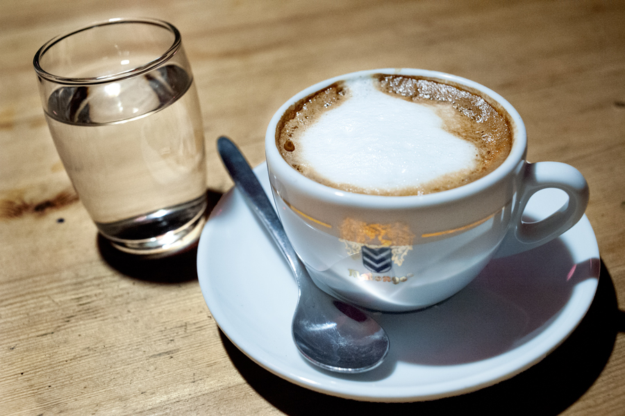 Cafe-Roten-Bären-Melange.jpg